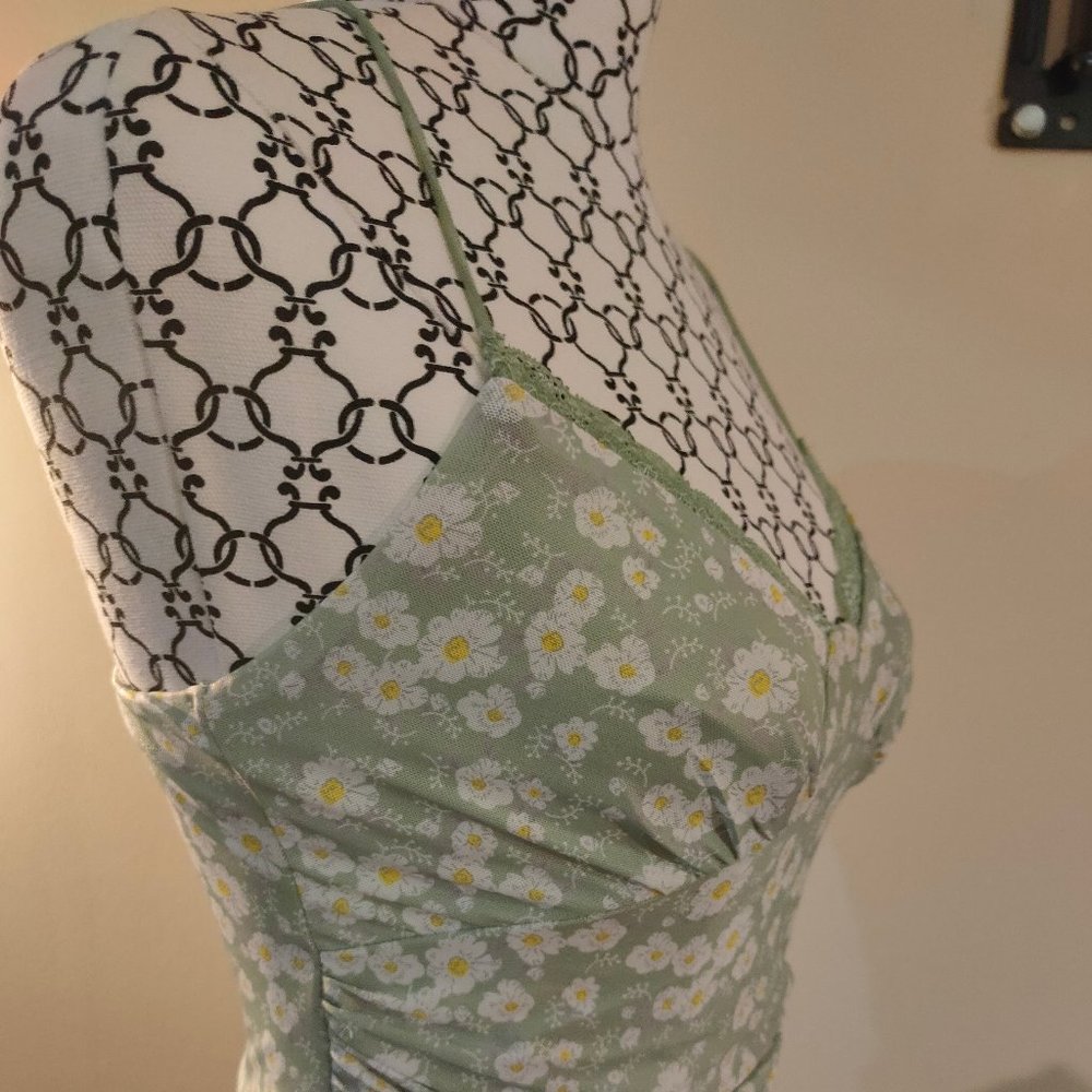 Green floral crop top - Picture 7 of 11